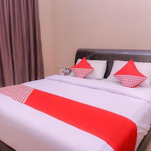 Kamar double standard